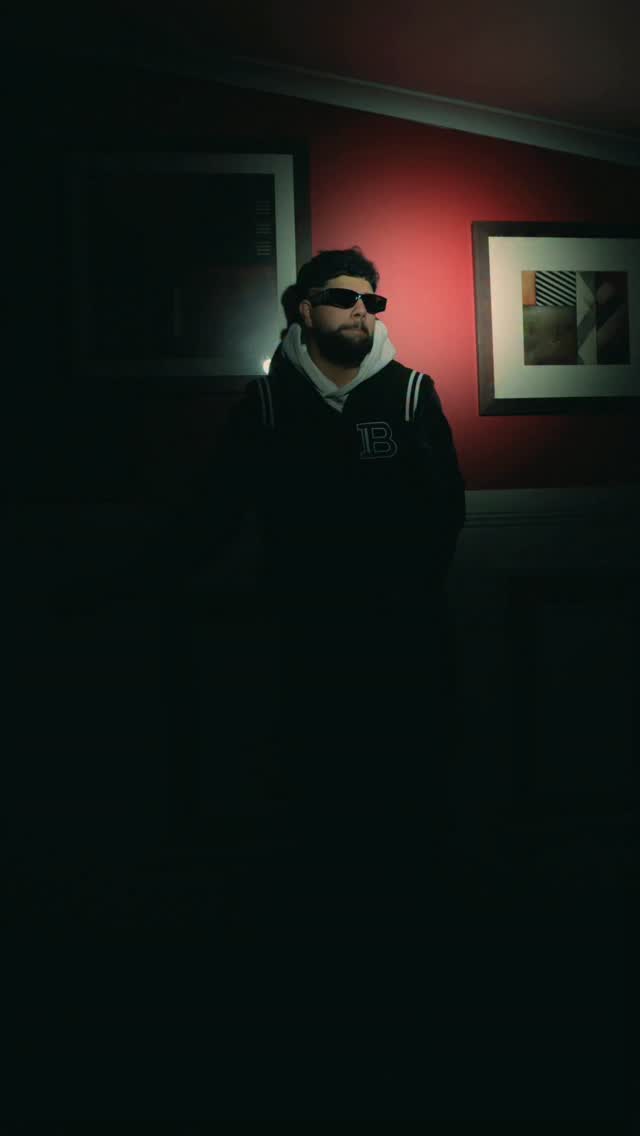 “Used to wanna buy these watches, now I got em, I don’t wear” ⌚️🤷🏽‍♂️

‘Artefacts’ this Thursday… 👑♠️

#itskushk #artefacts #musicvideo #comingsoon #rap #melodicrap #melbourne #ausrap