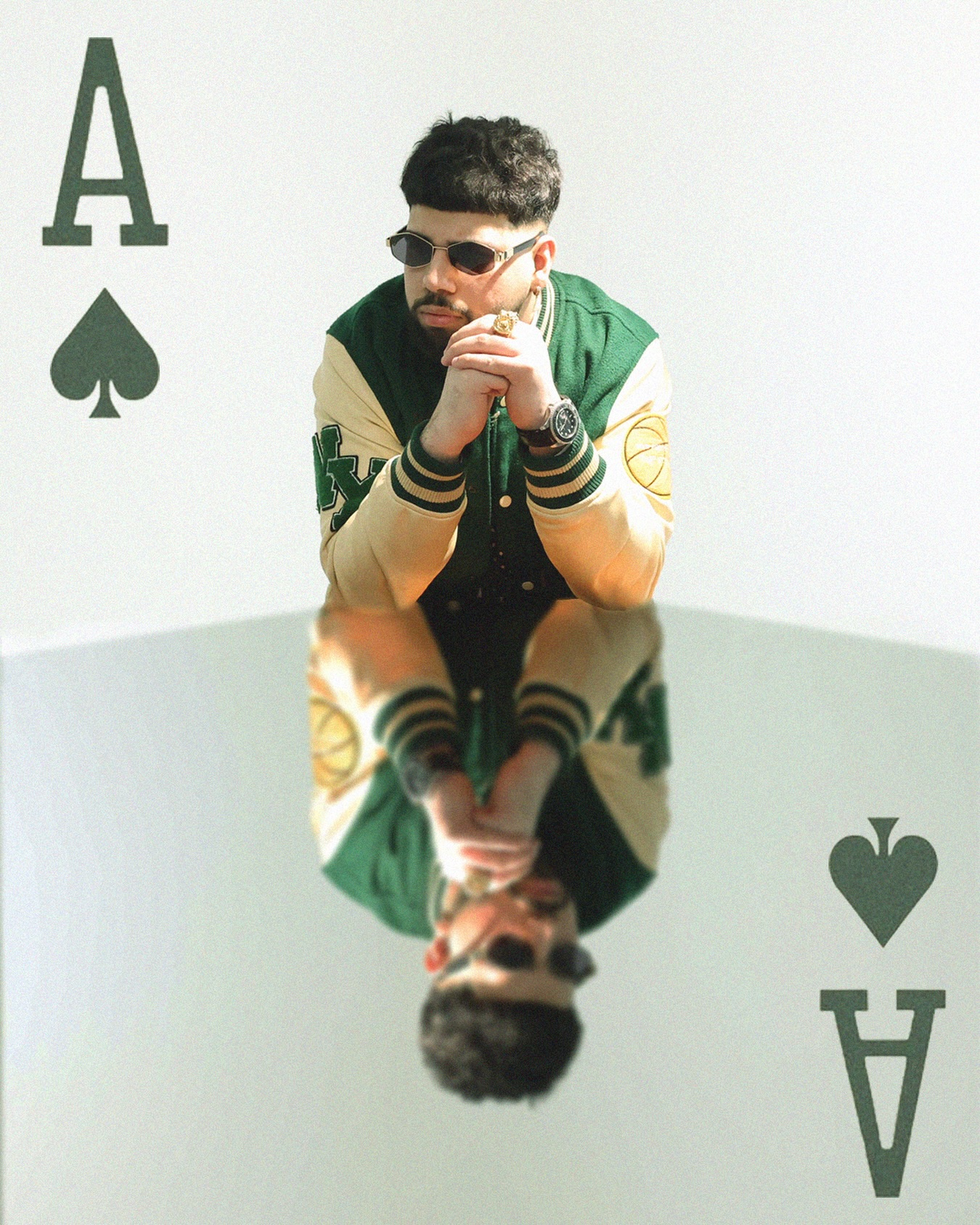 On my wrist is Artefacts 👑♠️

#itskushk